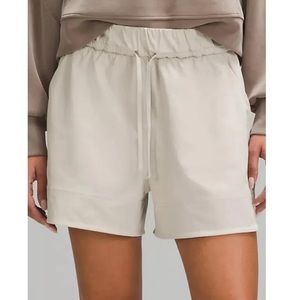 Lululemon Cinchable Waist High Rise Woven Short 3.5 inch inseam
